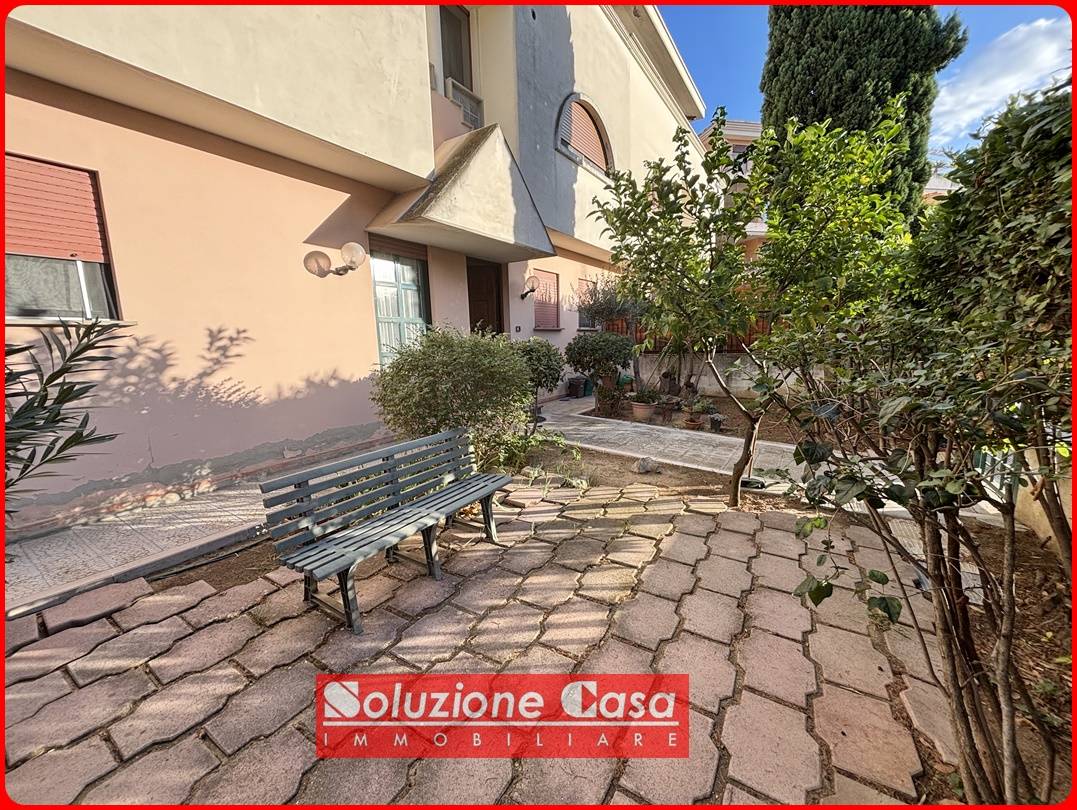 Villa in vendita a Canosa di Puglia, zona 167