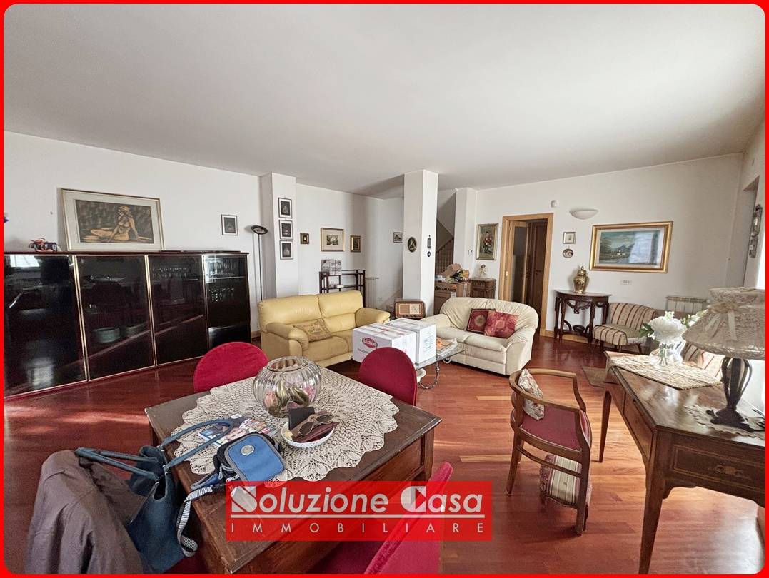 Villa in vendita a Canosa di Puglia, zona 167