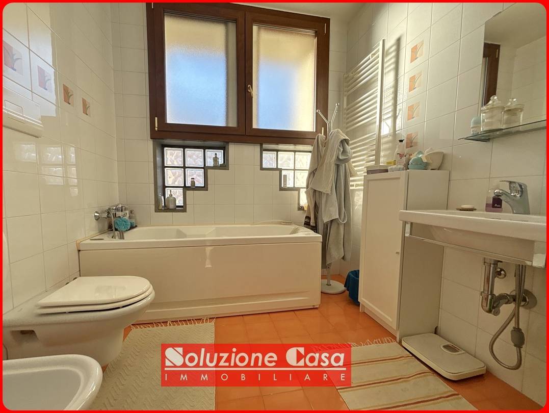 Villa in vendita a Canosa di Puglia, zona 167