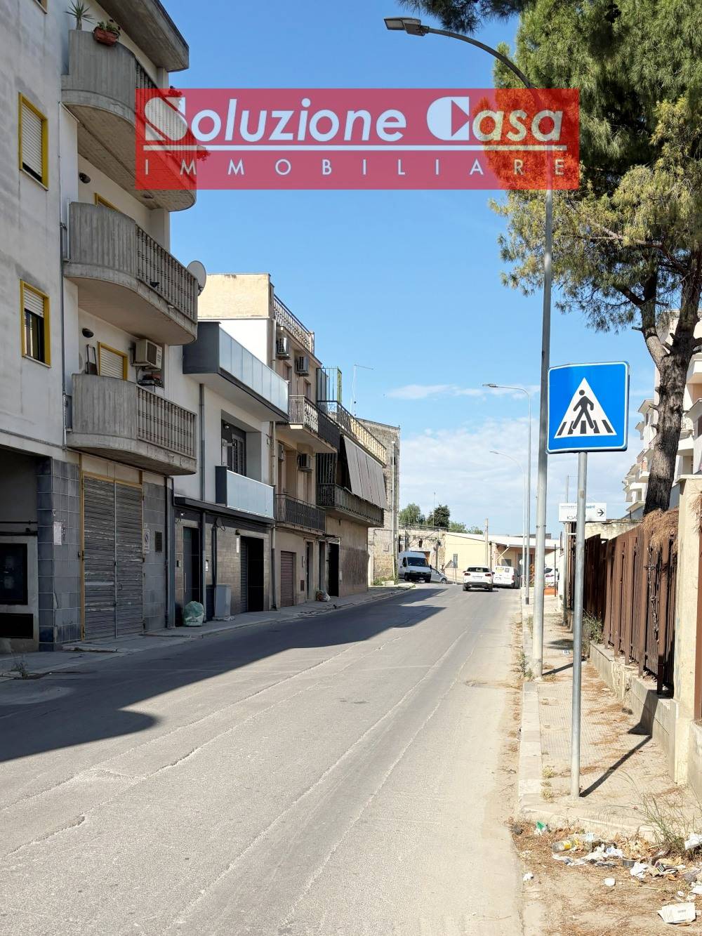Locale commerciale in affitto a Canosa di Puglia