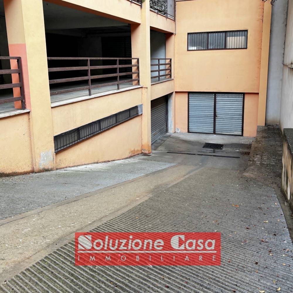 Box o garage in vendita a Canosa di Puglia