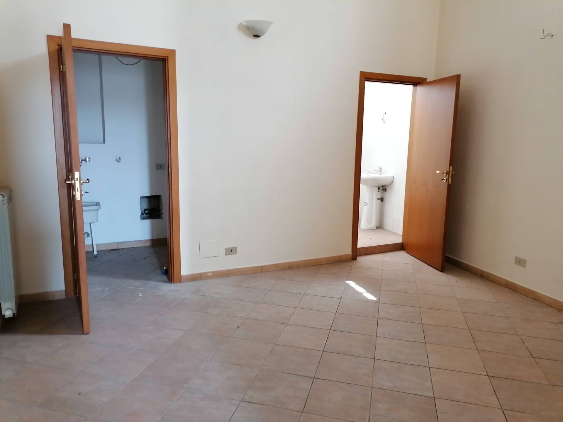ufficio in affitto a Canosa di Puglia