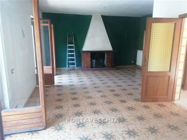 Casa indipendente in vendita a Castel del Piano
