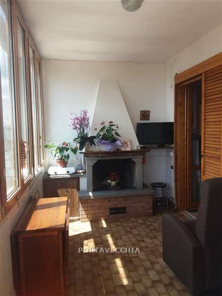 Appartamento con terrazzo a Campagnatico