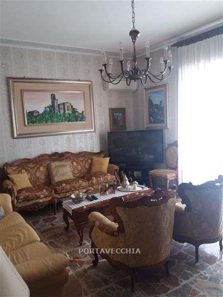 Appartamento con terrazzo a Campagnatico