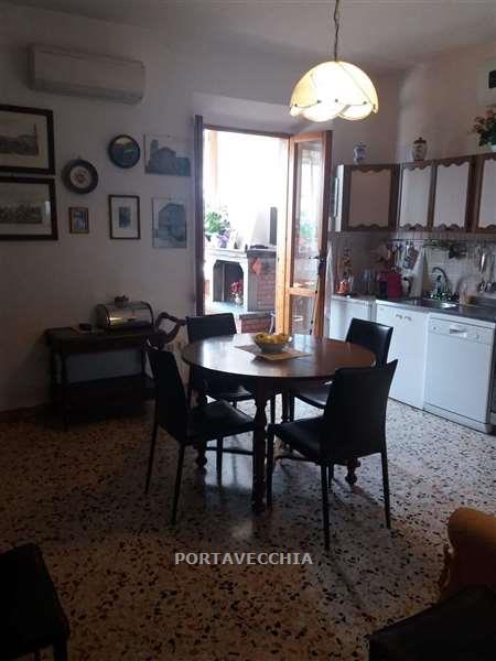 Appartamento con terrazzo a Campagnatico
