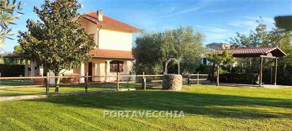 Casa indipendente con giardino a Grosseto