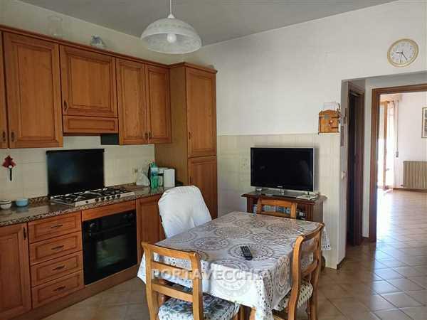 Appartamento con terrazzo a Cinigiano