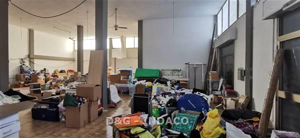 Magazzino con giardino a Grosseto