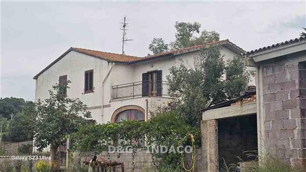 Rustico con terrazzo a Gavorrano