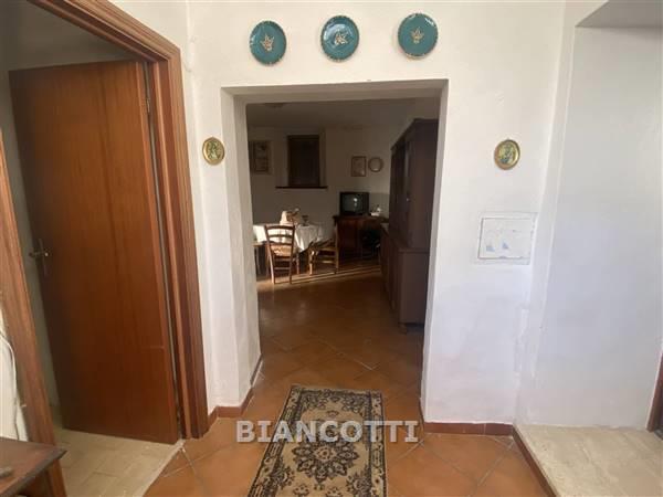 Appartamento con giardino a Scansano