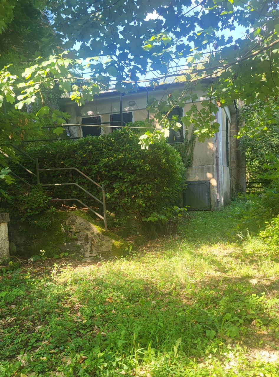 Attivit commerciale con giardino in ponte alla venturina, Sambuca Pistoiese