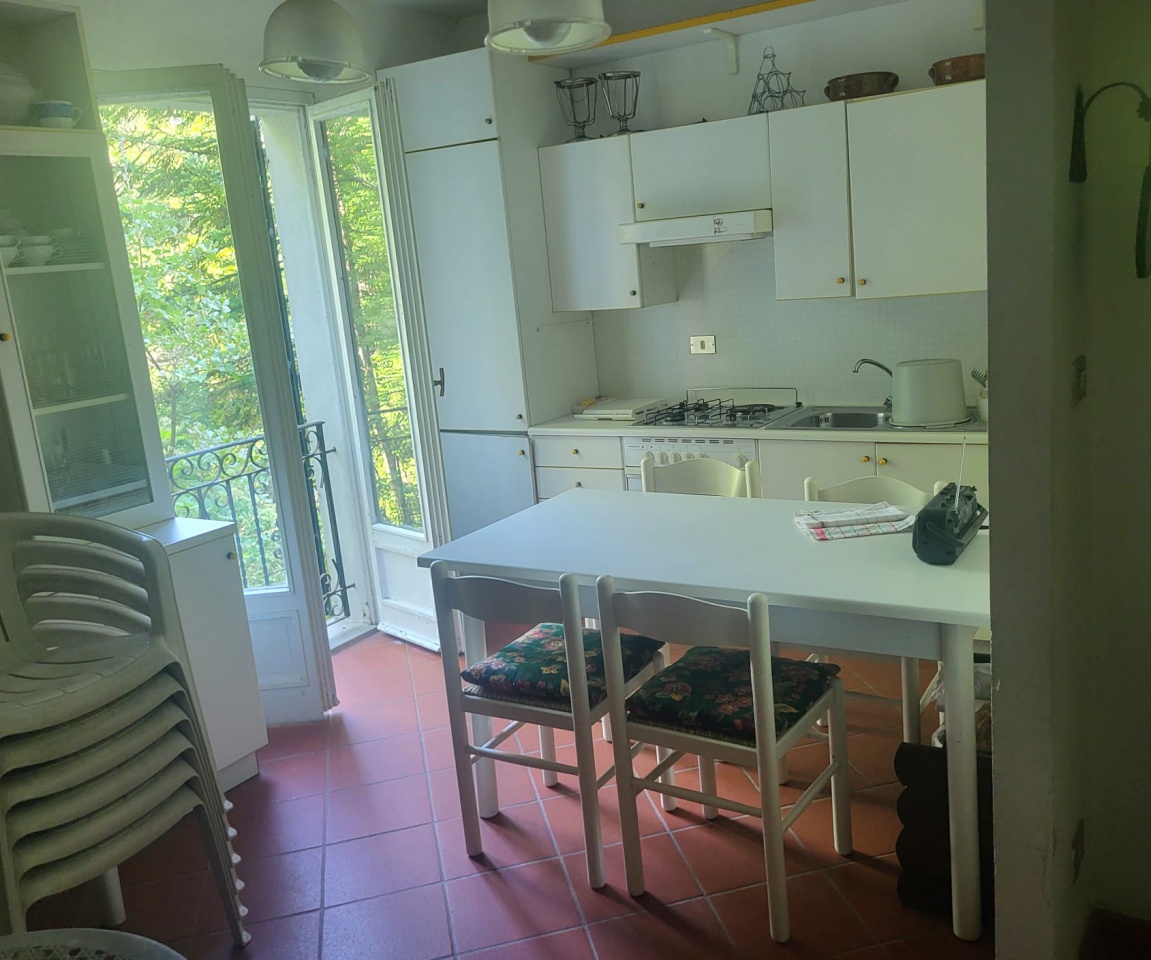 Attivit commerciale con giardino in ponte alla venturina, Sambuca Pistoiese