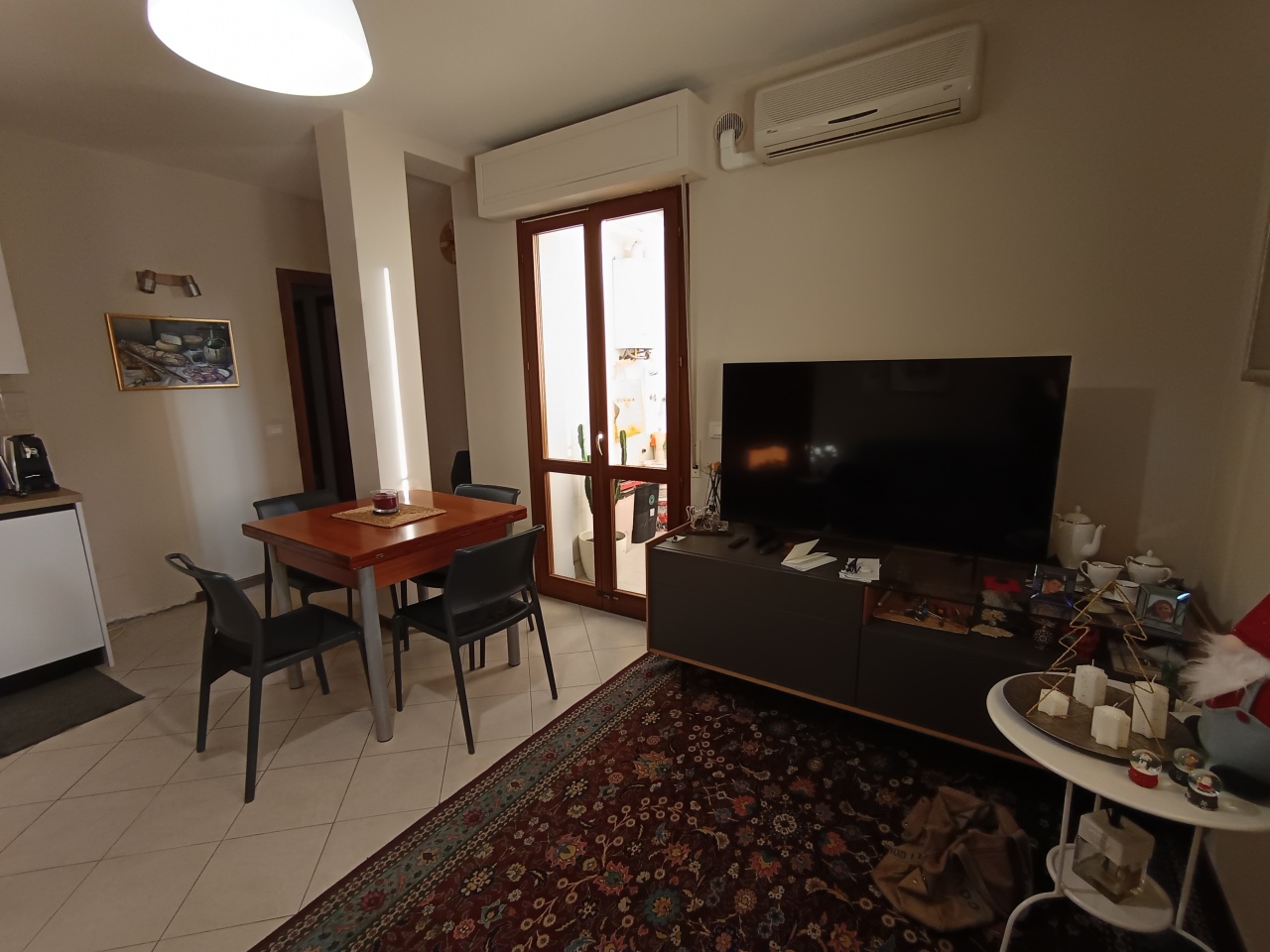 Trilocale con terrazzo in via protche, Prato