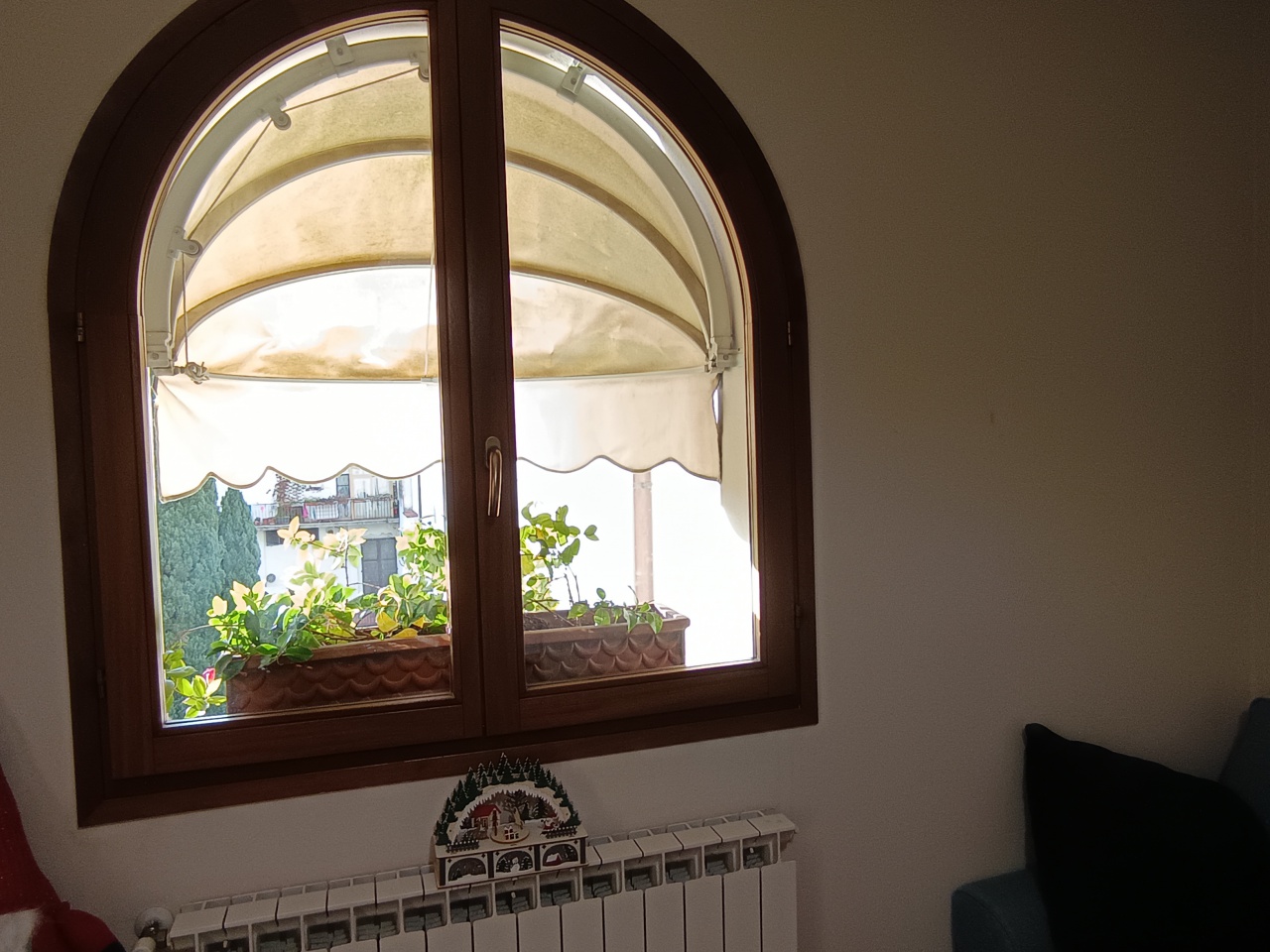 Trilocale con terrazzo in via protche, Prato