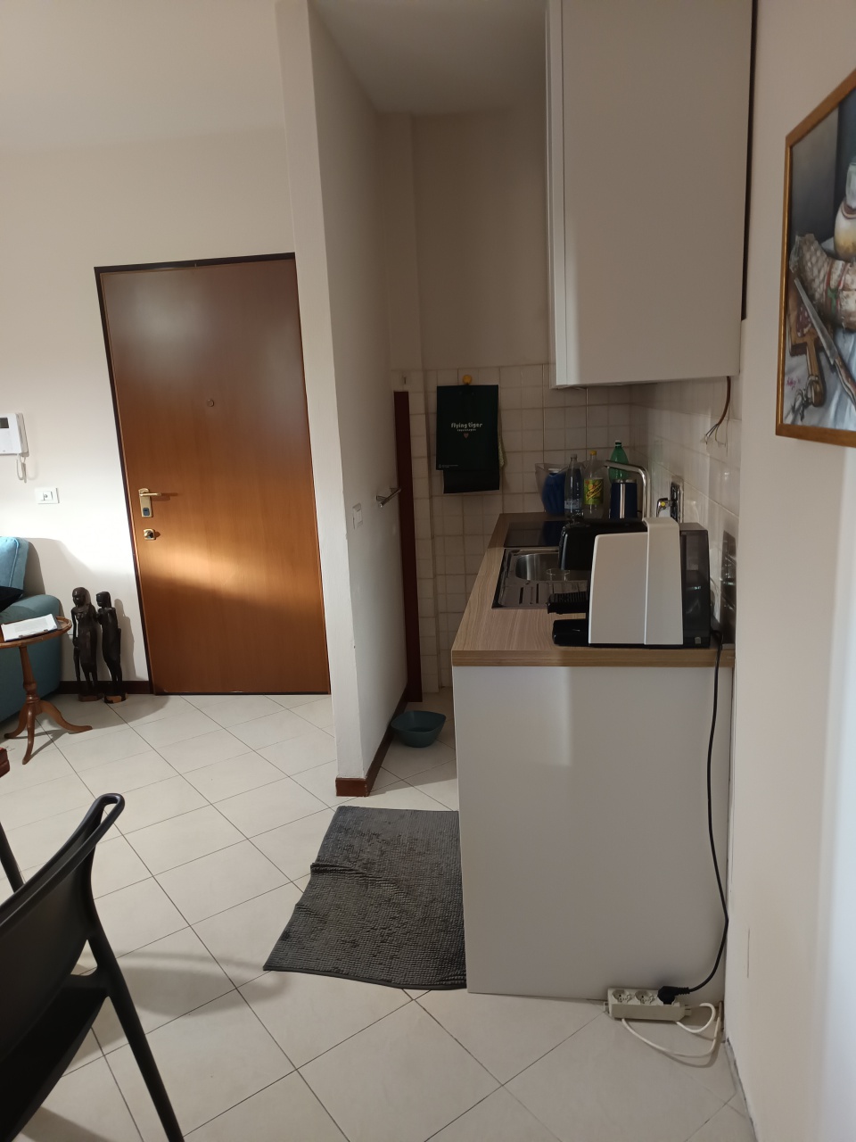 Trilocale con terrazzo in via protche, Prato