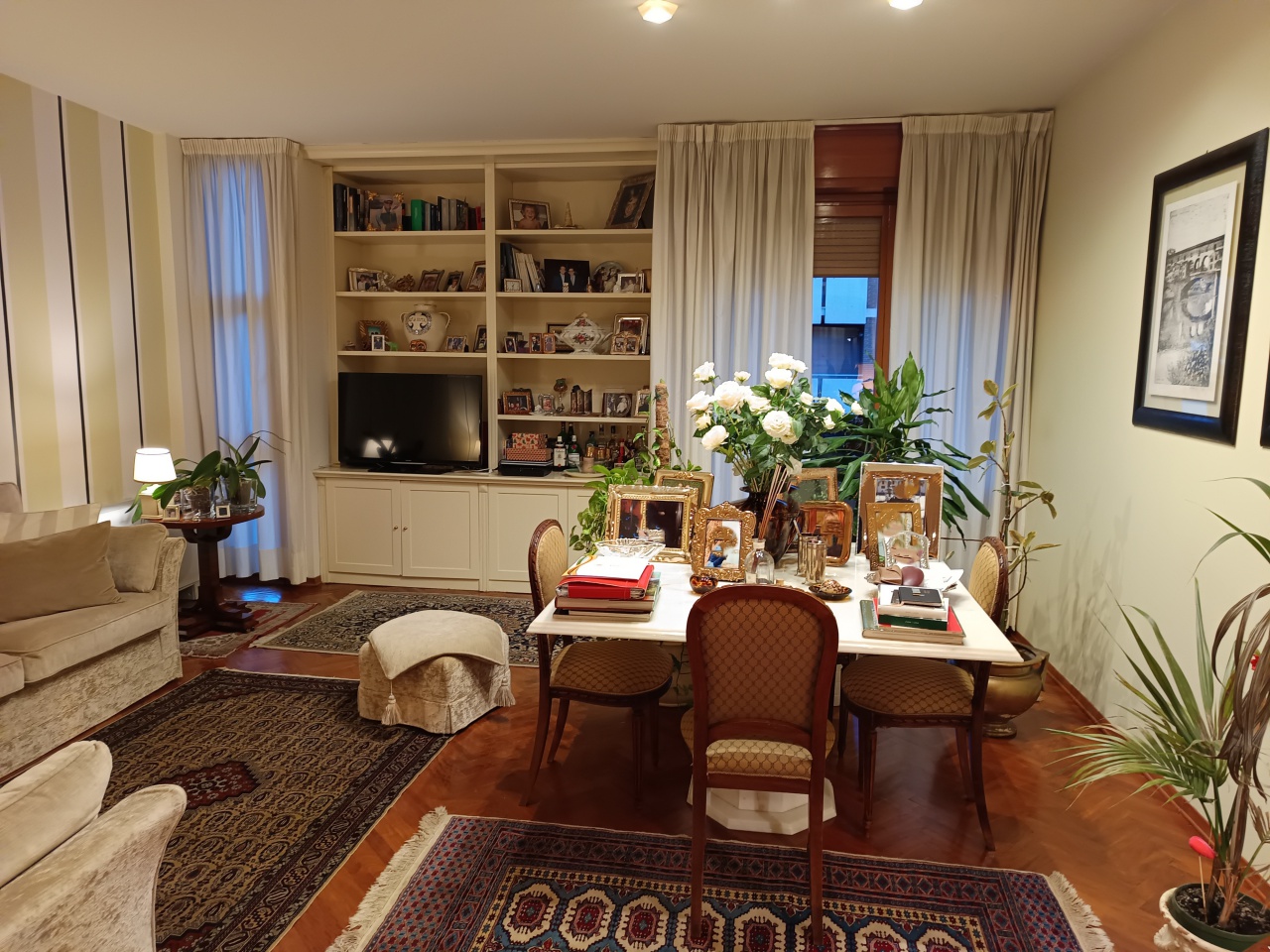 Appartamento con terrazzo in viale montegrappa, Prato