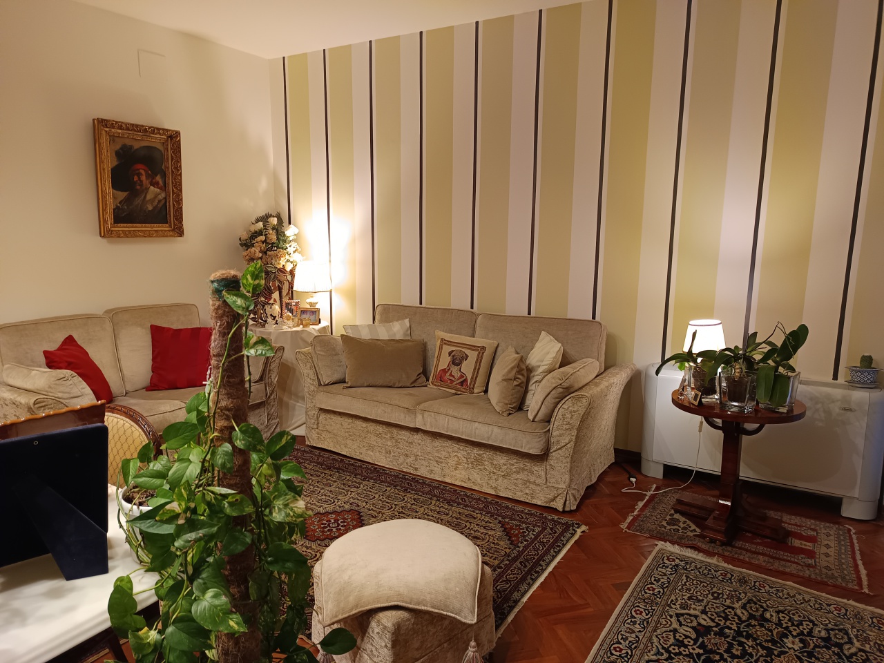 Appartamento con terrazzo in viale montegrappa, Prato