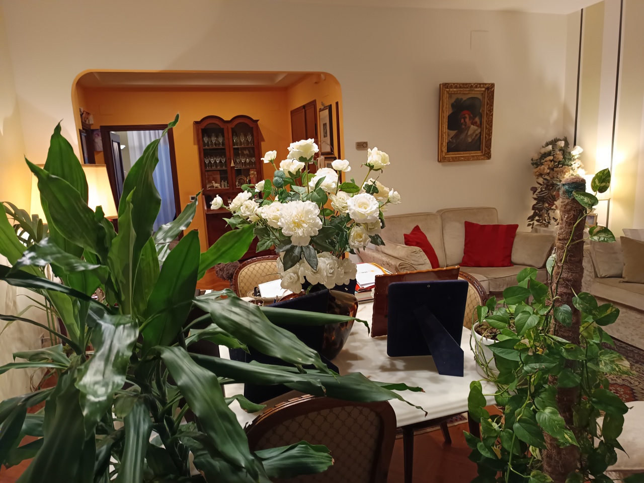 Appartamento con terrazzo in viale montegrappa, Prato