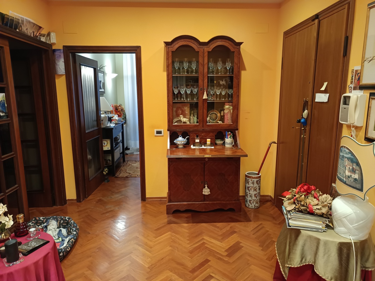 Appartamento con terrazzo in viale montegrappa, Prato