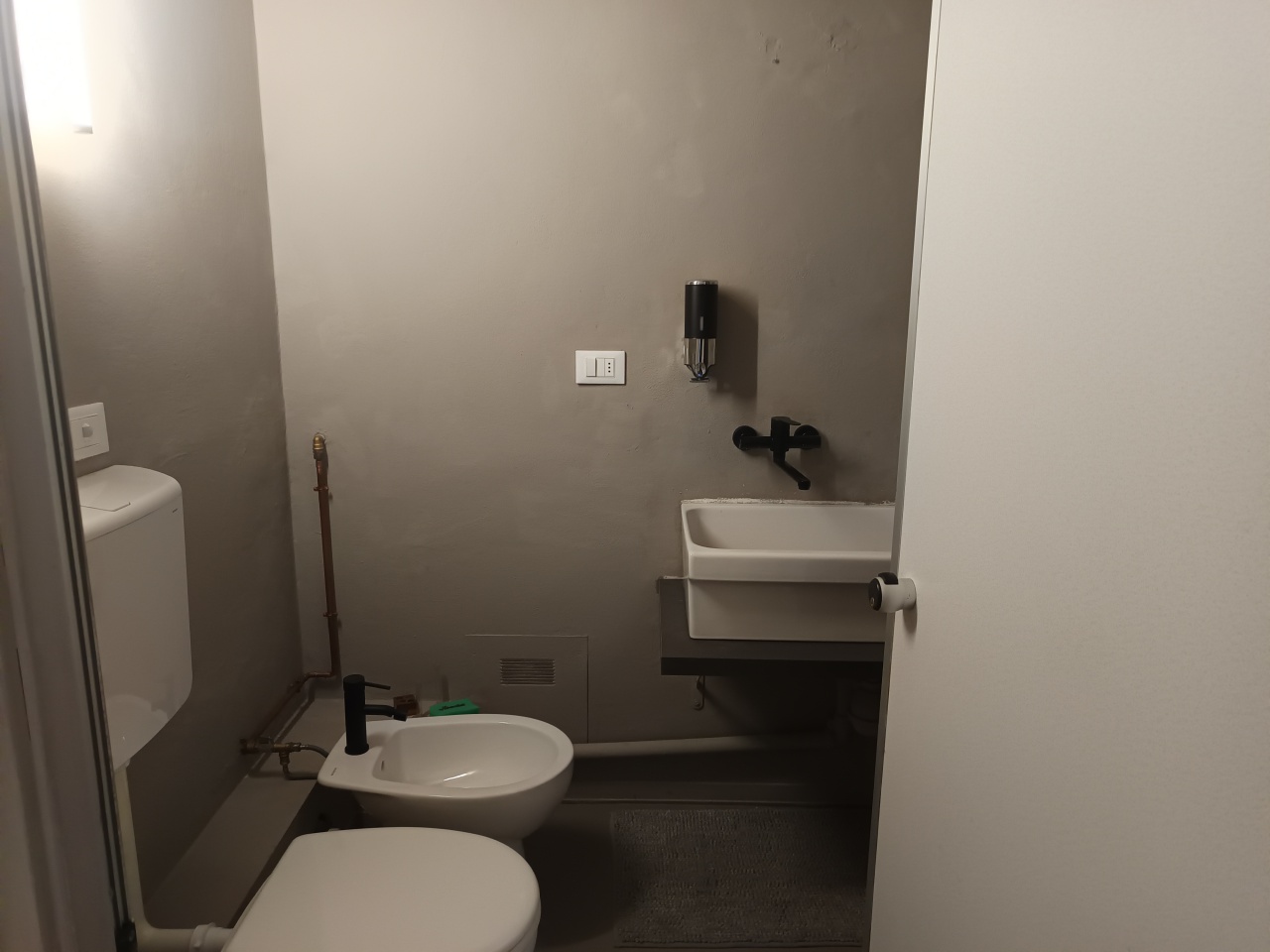 Attivit� commerciale in vendita a Prato