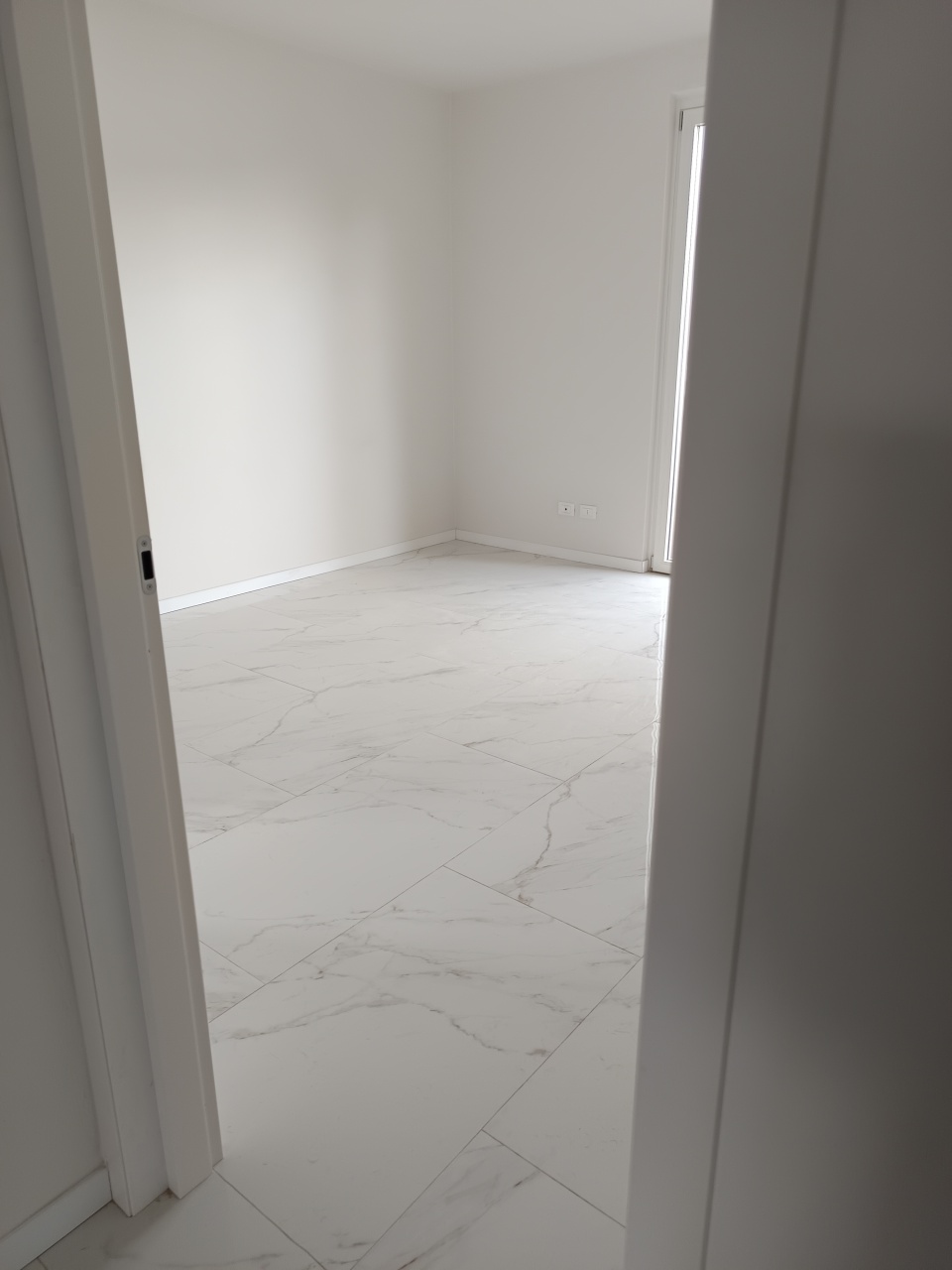 Casa indipendente con giardino in via caciolli, Prato