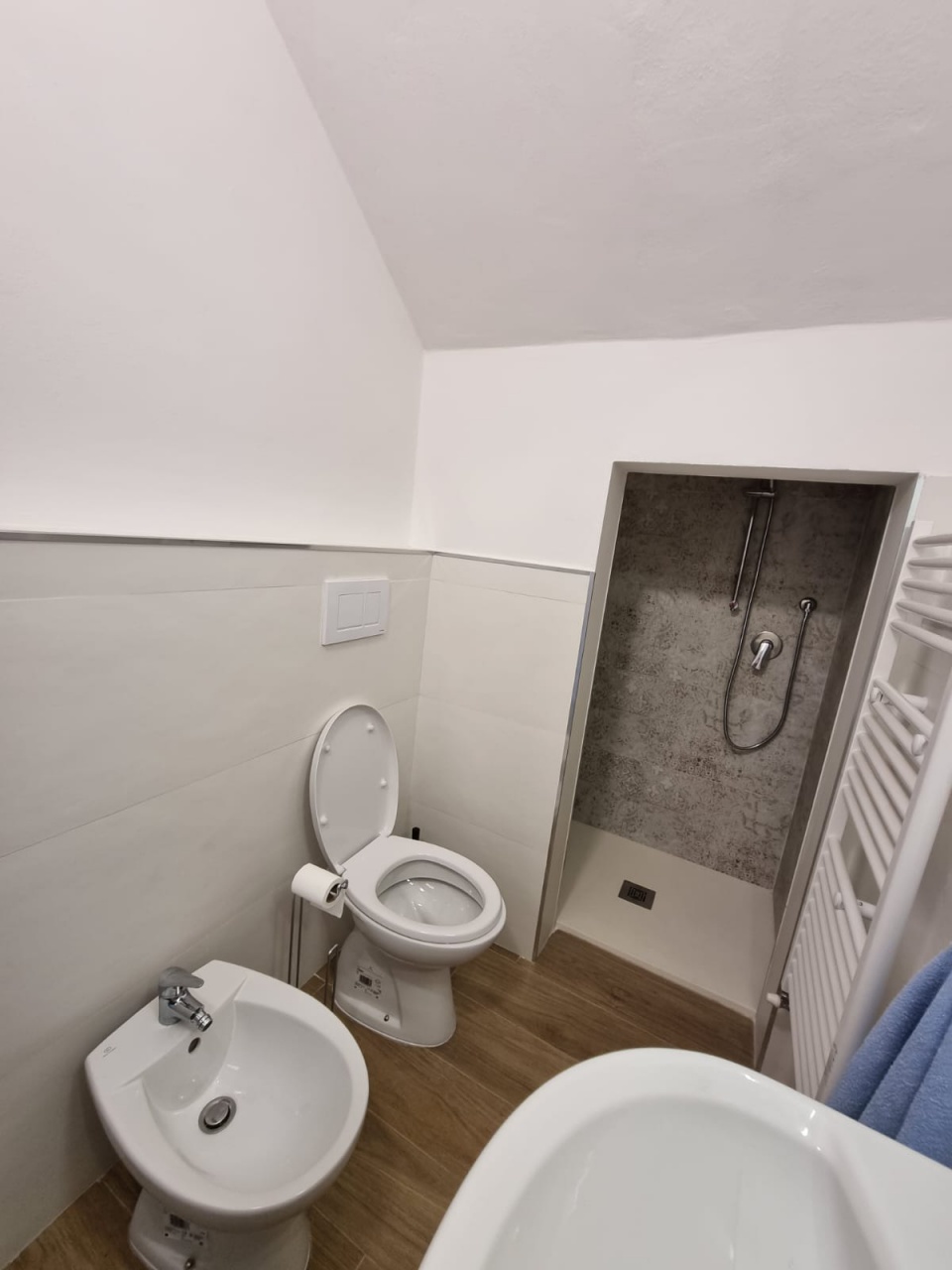 Casa indipendente con giardino a Prato