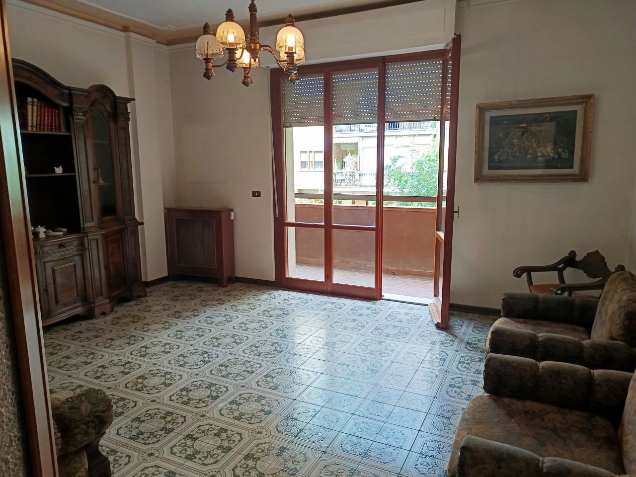 Appartamento con terrazzo in viale galilei, Prato