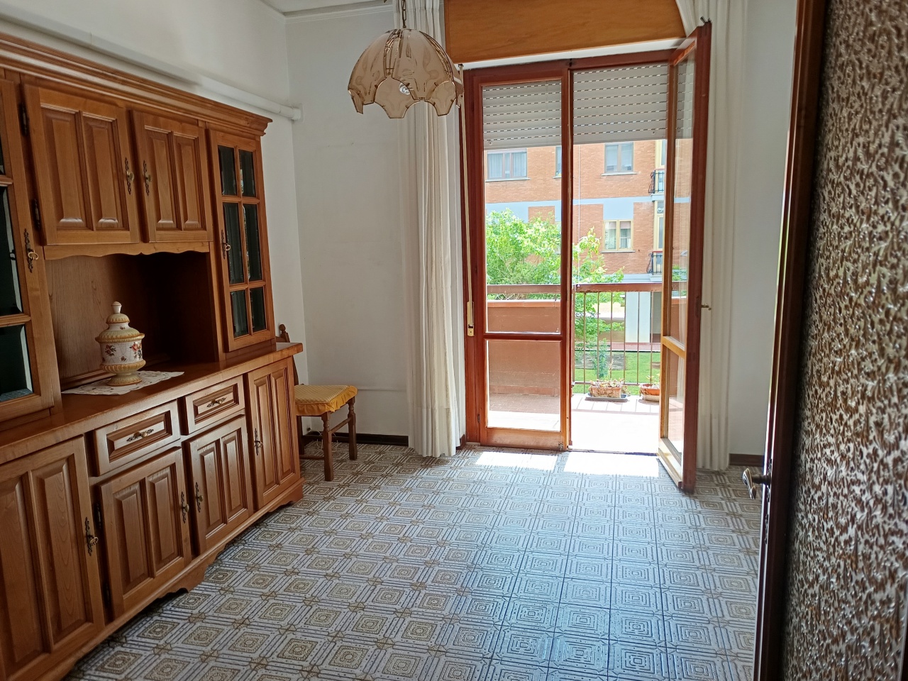 Appartamento con terrazzo in viale galilei, Prato