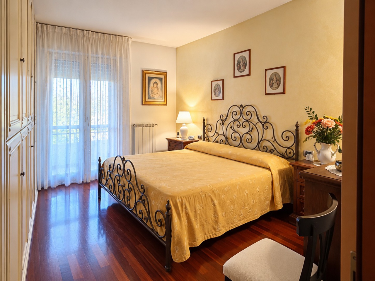 Appartamento con terrazzo in via vulcano, Prato