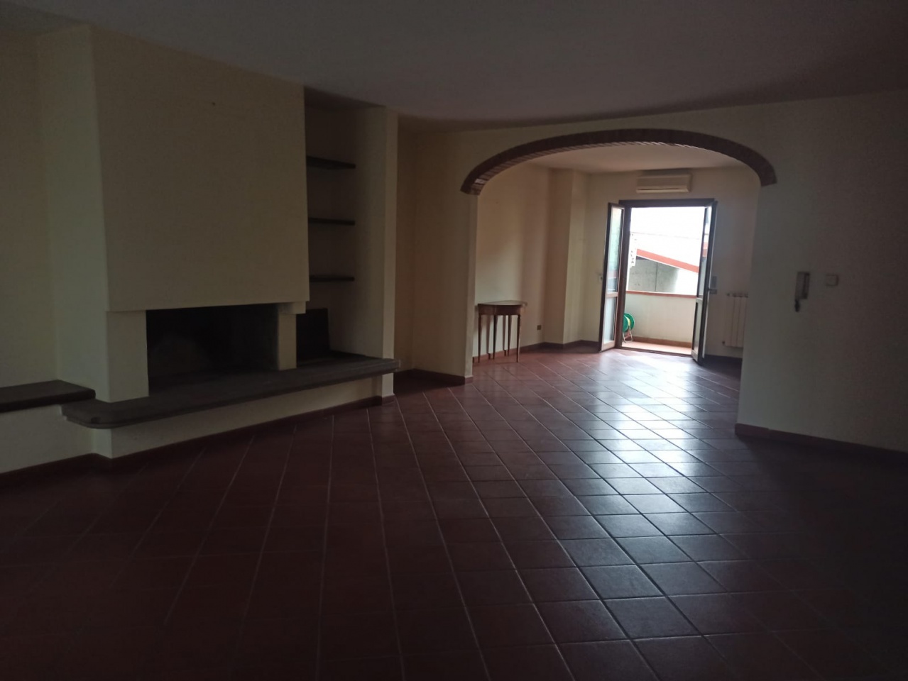 Villa con giardino in via di candeli, Poggio a Caiano
