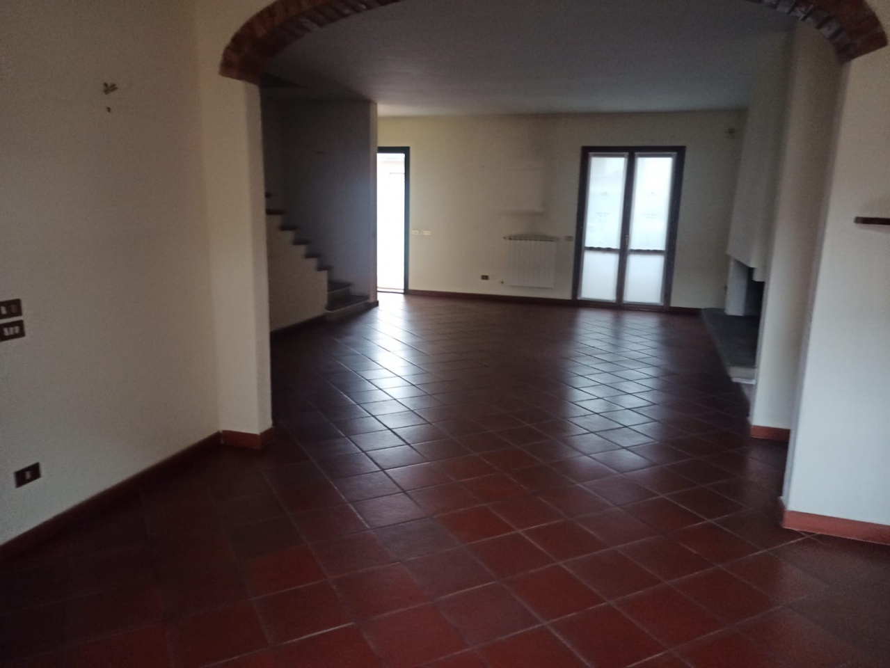 Villa con giardino in via di candeli, Poggio a Caiano