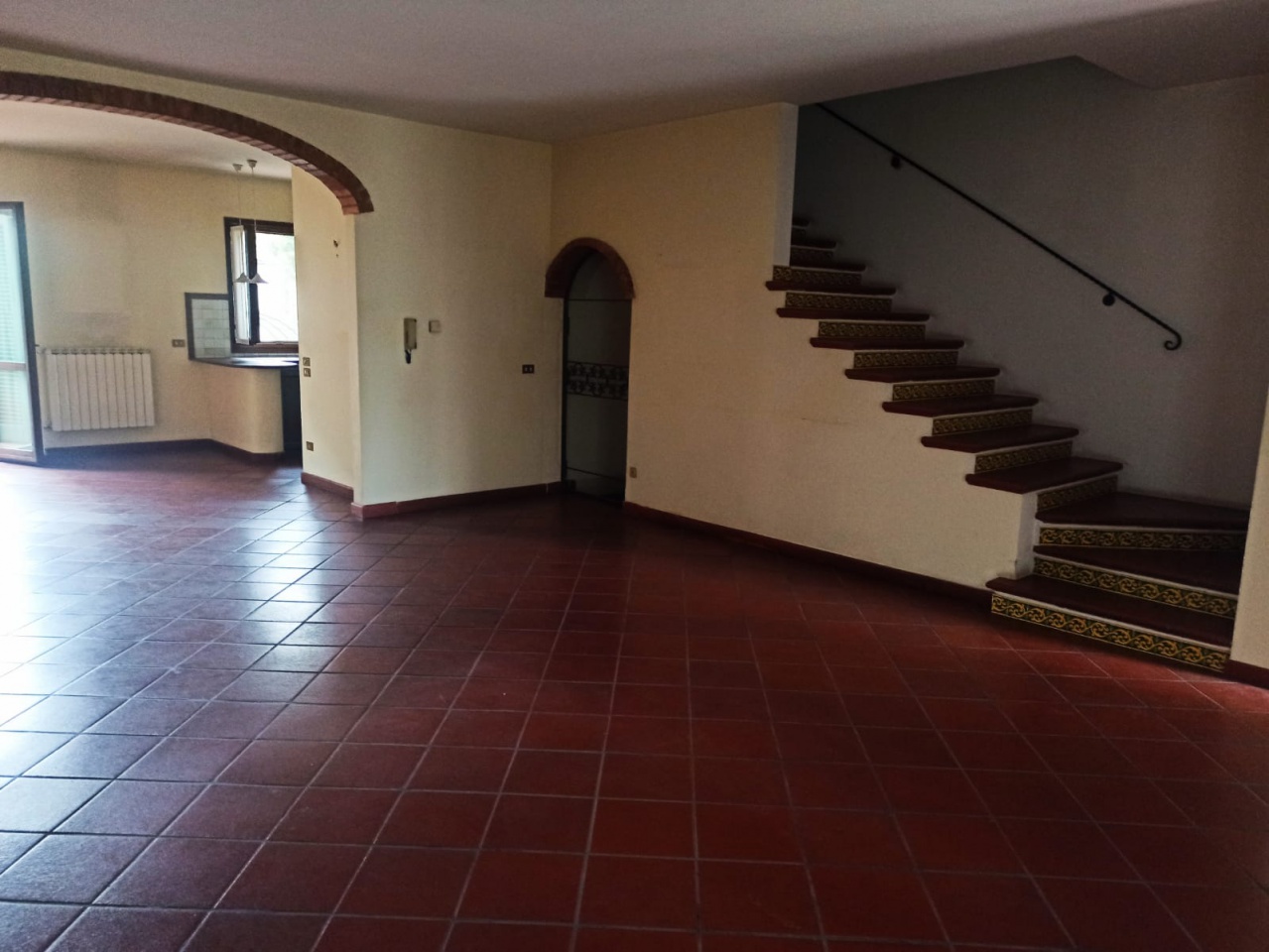 Villa con giardino in via di candeli, Poggio a Caiano