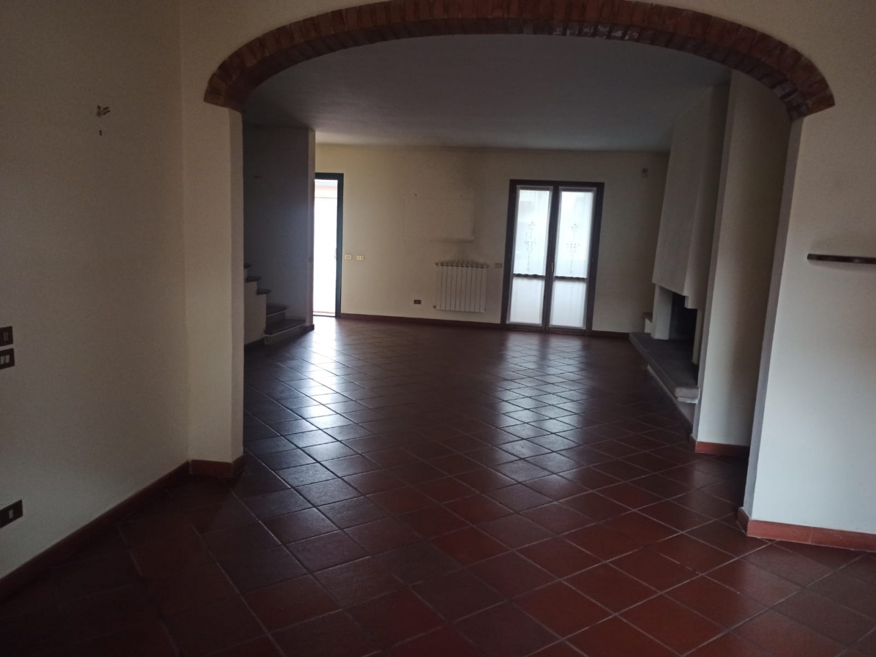 Villa con giardino in via di candeli, Poggio a Caiano