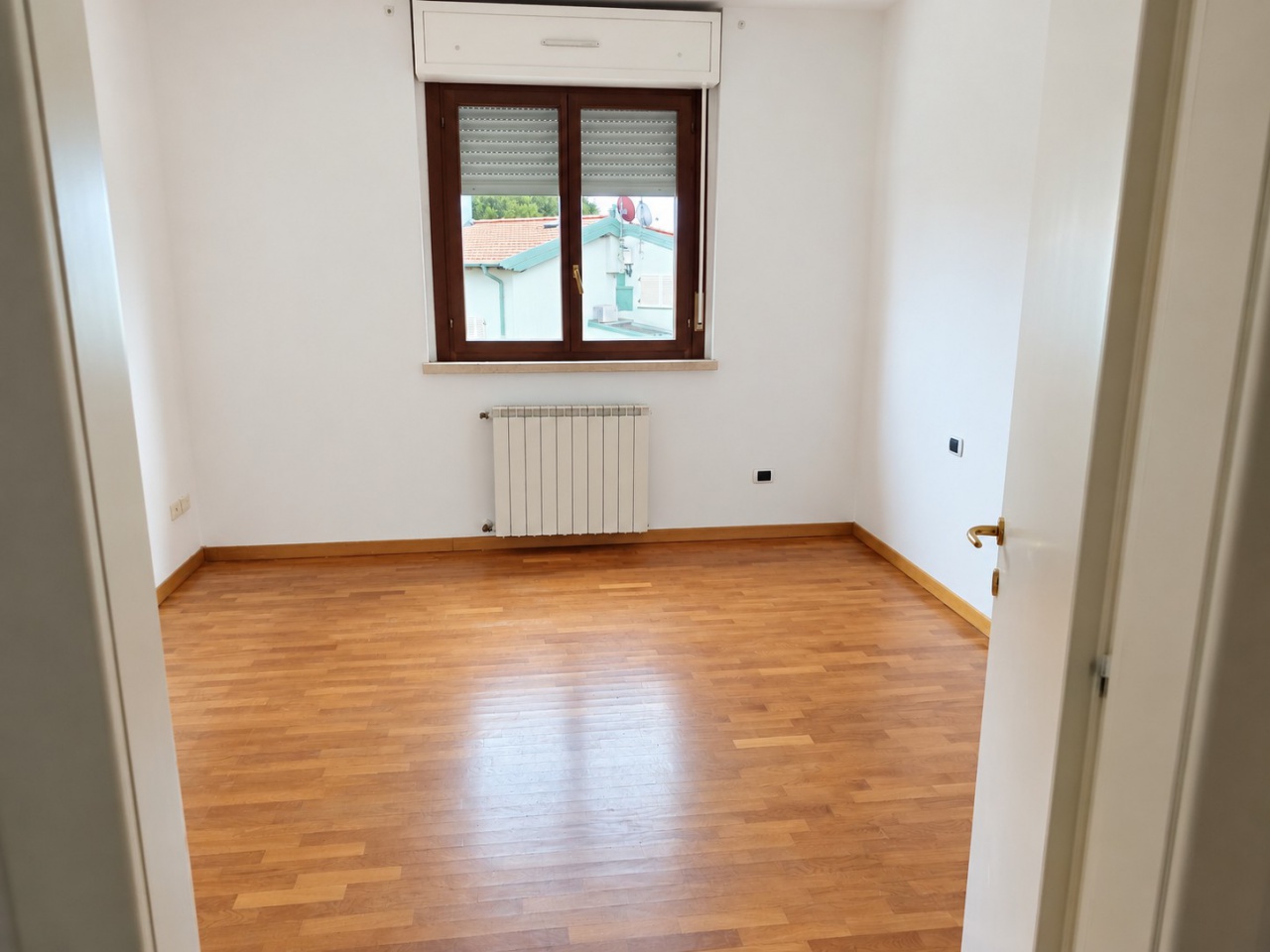 Quadrilocale con terrazzo in via lardarello, Prato