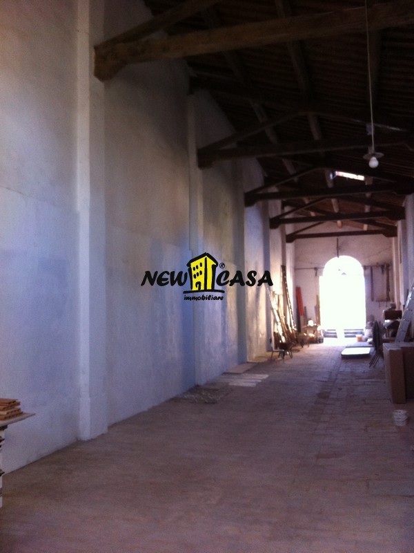 Deposito in affitto a Marciano della Chiana, Cesa