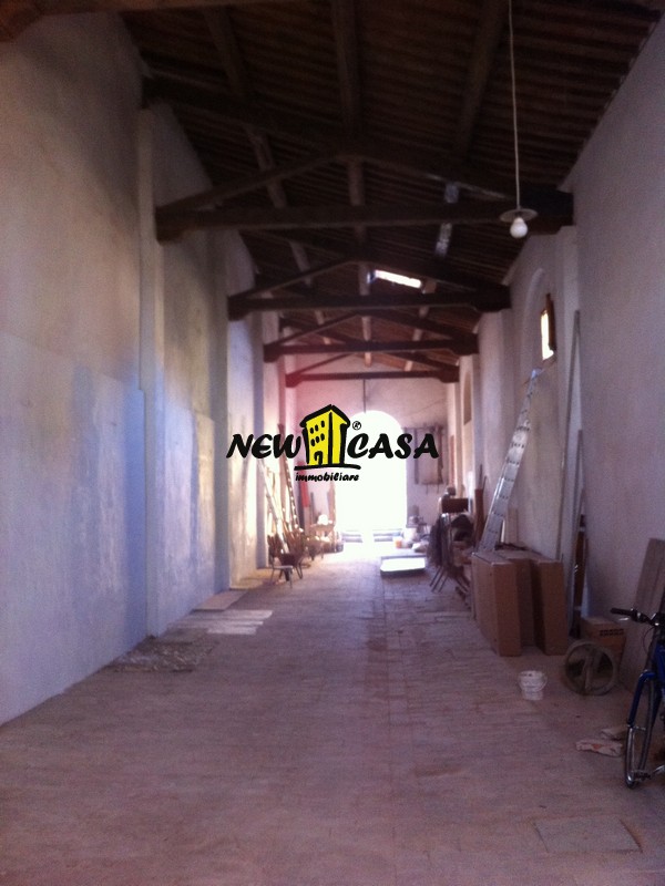 Deposito in affitto a Marciano della Chiana, Cesa