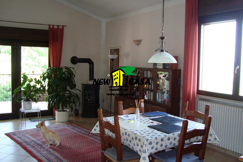 Casa singola in vendita a Borghi