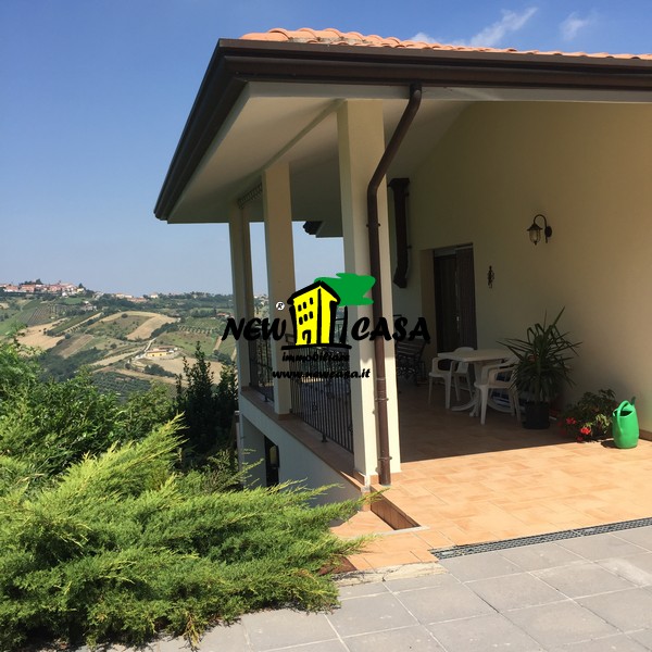 Casa singola in vendita a Borghi