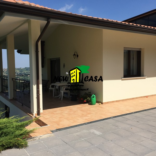 Casa singola in vendita a Borghi