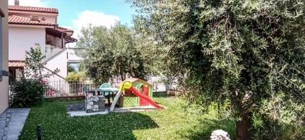 Casa indipendente con giardino a Loro Ciuffenna