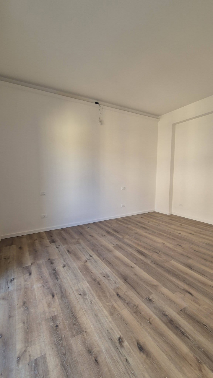 Trilocale con terrazzo in via xxiv maggio, Montevarchi