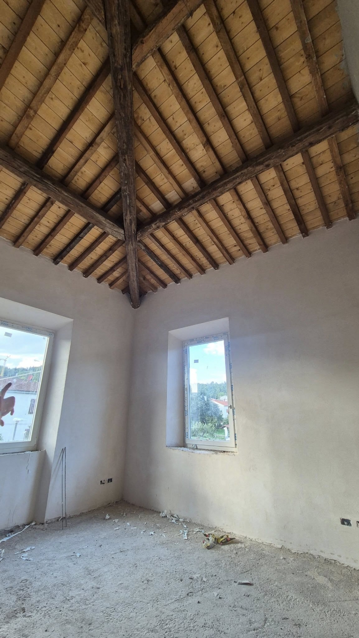 Attico con giardino a Montevarchi