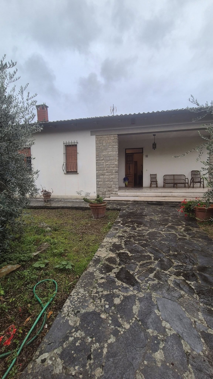 Casa indipendente con giardino a Laterina Pergine Valdarno