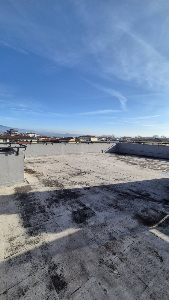 Attico con terrazzo in via xxiv maggio, Montevarchi