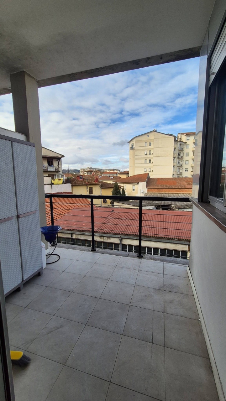 Attico con terrazzo in via xxiv maggio, Montevarchi