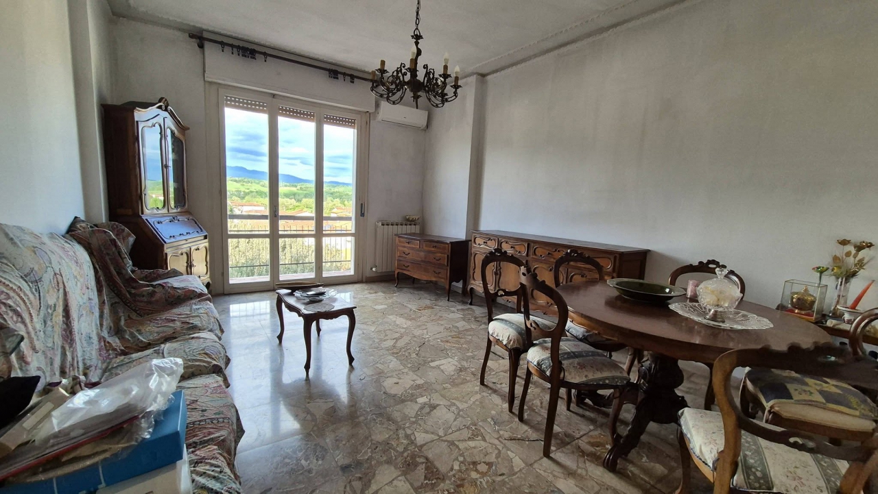 Appartamento con terrazzo a Montevarchi
