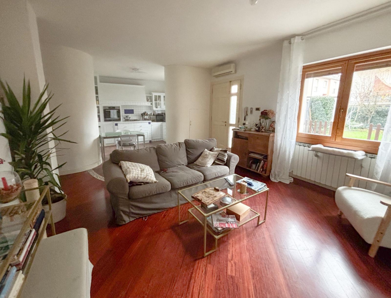 Casa indipendente con giardino a Montevarchi
