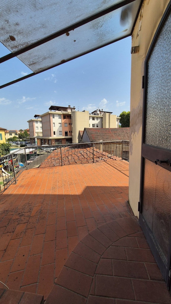 Casa indipendente con terrazzo a Montevarchi