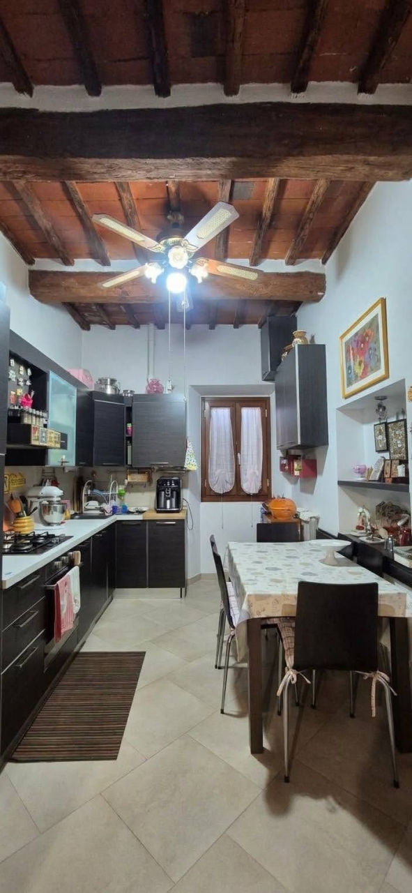 Trilocale ristrutturato a Montevarchi